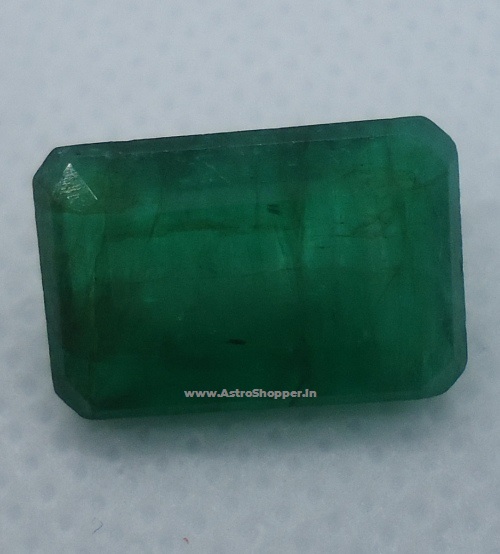 Emerald Gemstone of 5.25 ct. @ Rs.4500 / Ct. ( Zambian + Natural + Precious ) Available In 5.25ct. to 9.25ct.